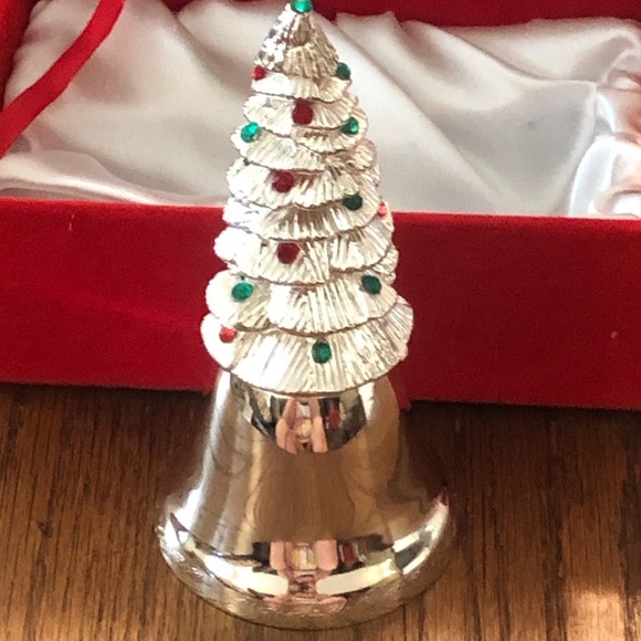 1998 Silver Plated Madison Avenue Christmas Bell - Picture 5 of 11
